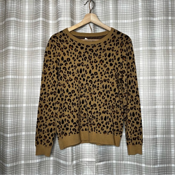 J. Crew Teddie Crewneck Sweater in Leopard Print Small - Picture 2 of 12